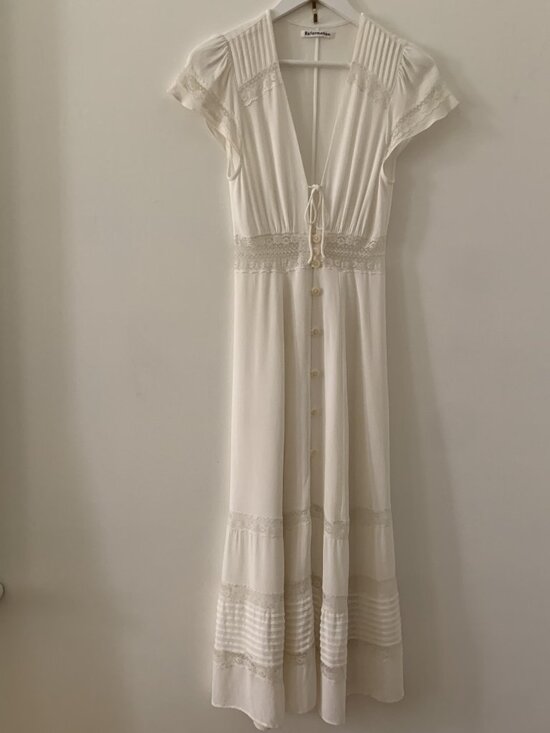 Reformation Dresses & Skirts - Reformation Off-white Lace Midi Dress